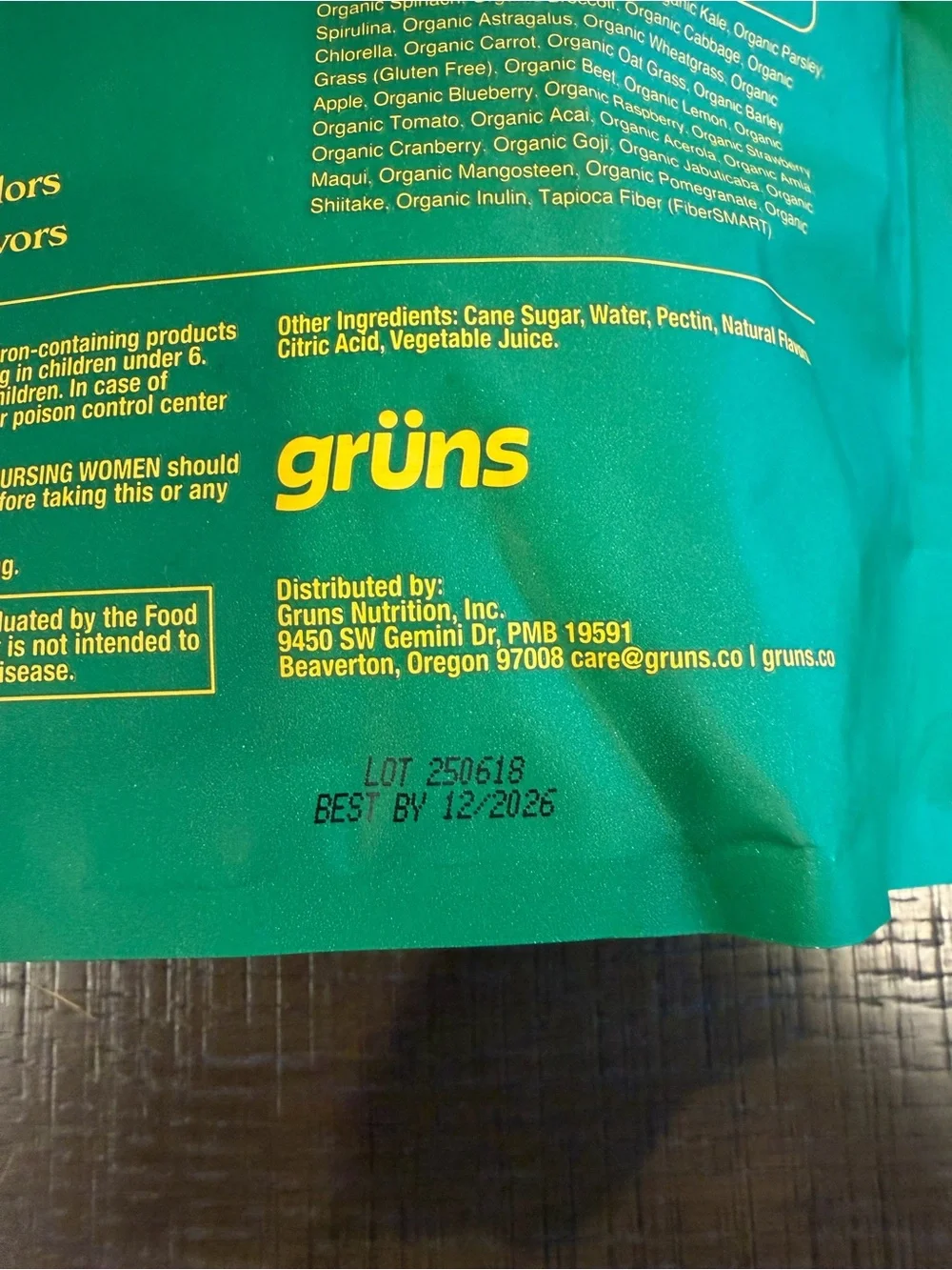 Grüns Superfoods Greens Gummies - Picture 3 of 4